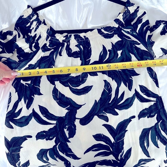 RB Couture Navy and Off White Off Shoulder Top - Picture 7 of 13